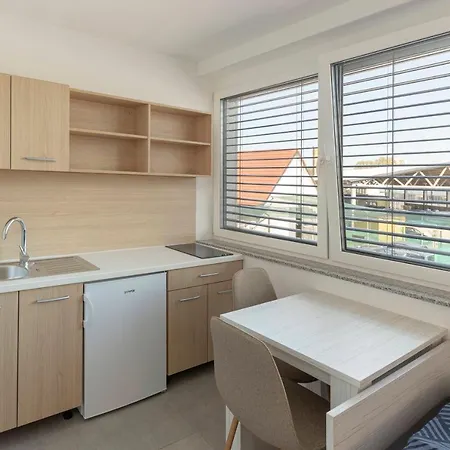 アパート Rm Roma ツェリェ